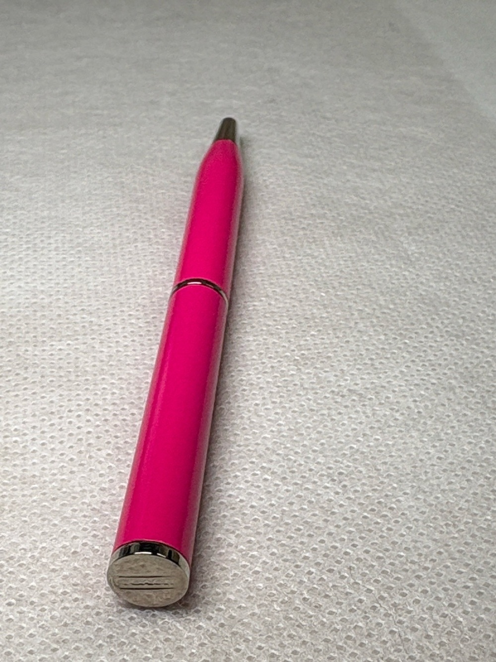 Coach Mini Metallic Hot Pink Ink Pen NWOT - Picture 2 of 8